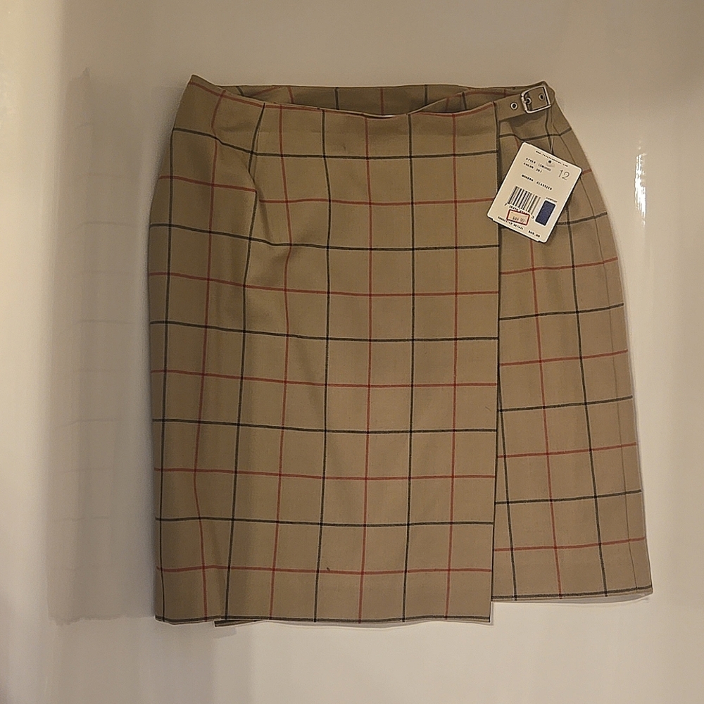 NWT Liz Claiborne wrap skirt size 12